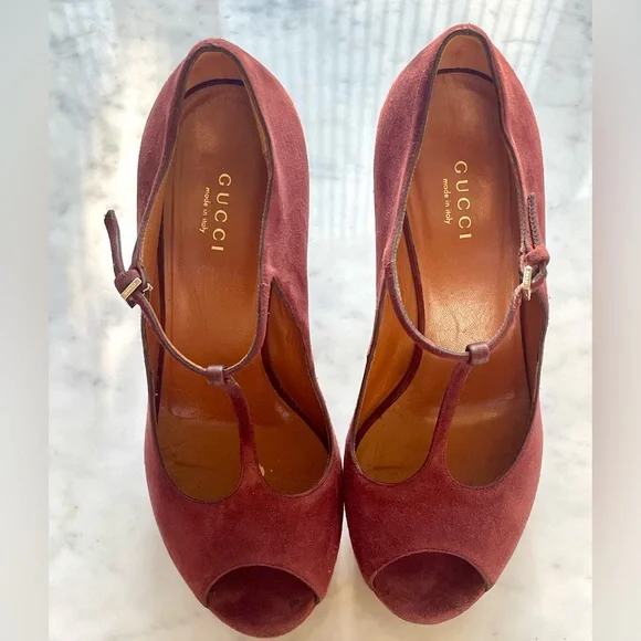 Gucci Suede peep toe heels, T-Strap, buckles, maroon, 37, EUC - Picture 7 of 15
